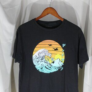LCM International Skull Surfer Japanese style Men’s large t-shirt